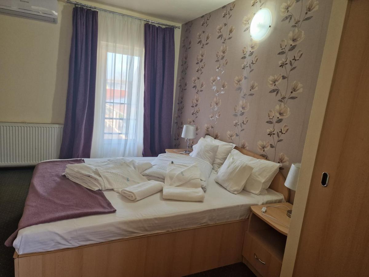 Motel Laguna Beius Ngoại thất bức ảnh